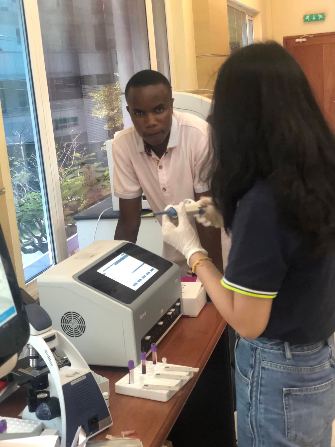 Technical partnership support during laboratory equipment training